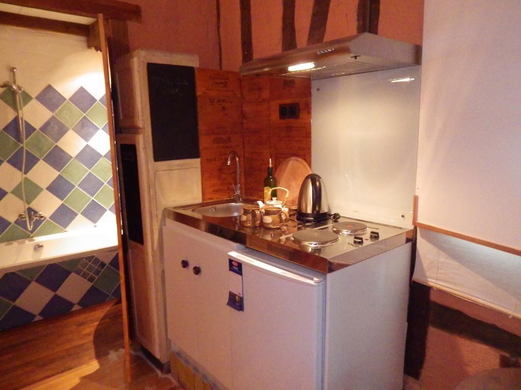 Bed and Breakfast Domaine A Marmande Berdoues Zimmer foto